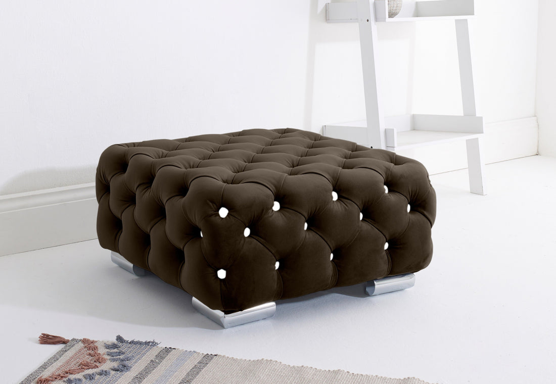 Falcon Corner Fullback + Diamonds + Extra Cushions